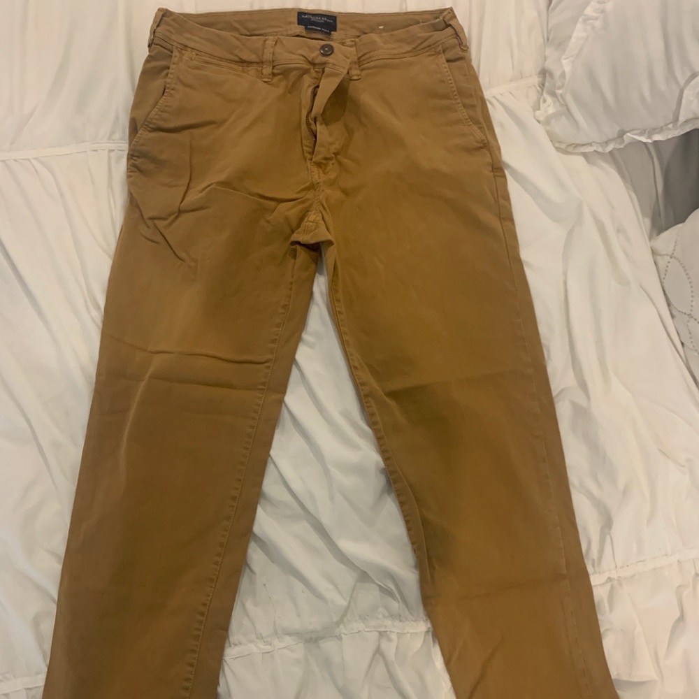American Eagle men’s khakis, 33x32